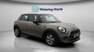 2020-mini-countryman-15-cooper-classic-small-1