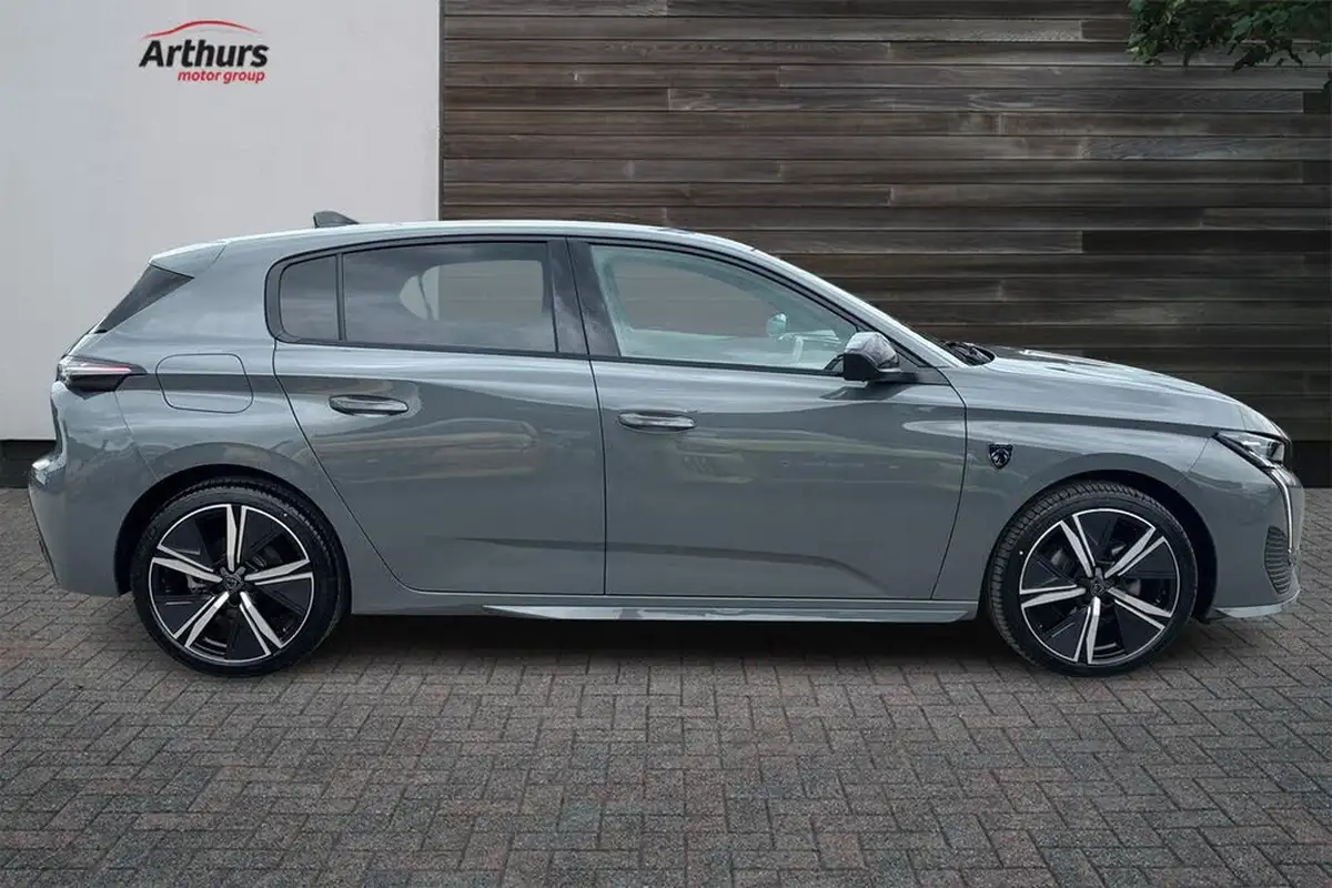 2023-peugeot-308-12-puretech-gt-130ps-ss-eat8-big-1
