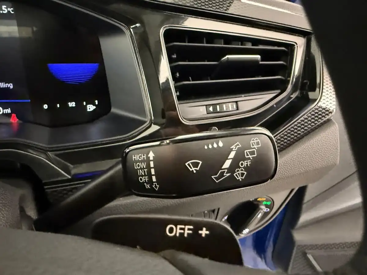 2023-volkswagen-polo-10-tsi-life-dsg-big-28