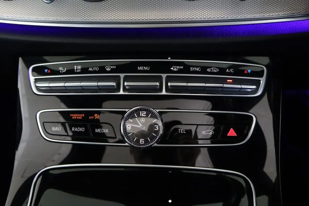 2016-mercedes-benz-e-class-20d-e220d-amg-line-premiumss-saloon-4d-big-22
