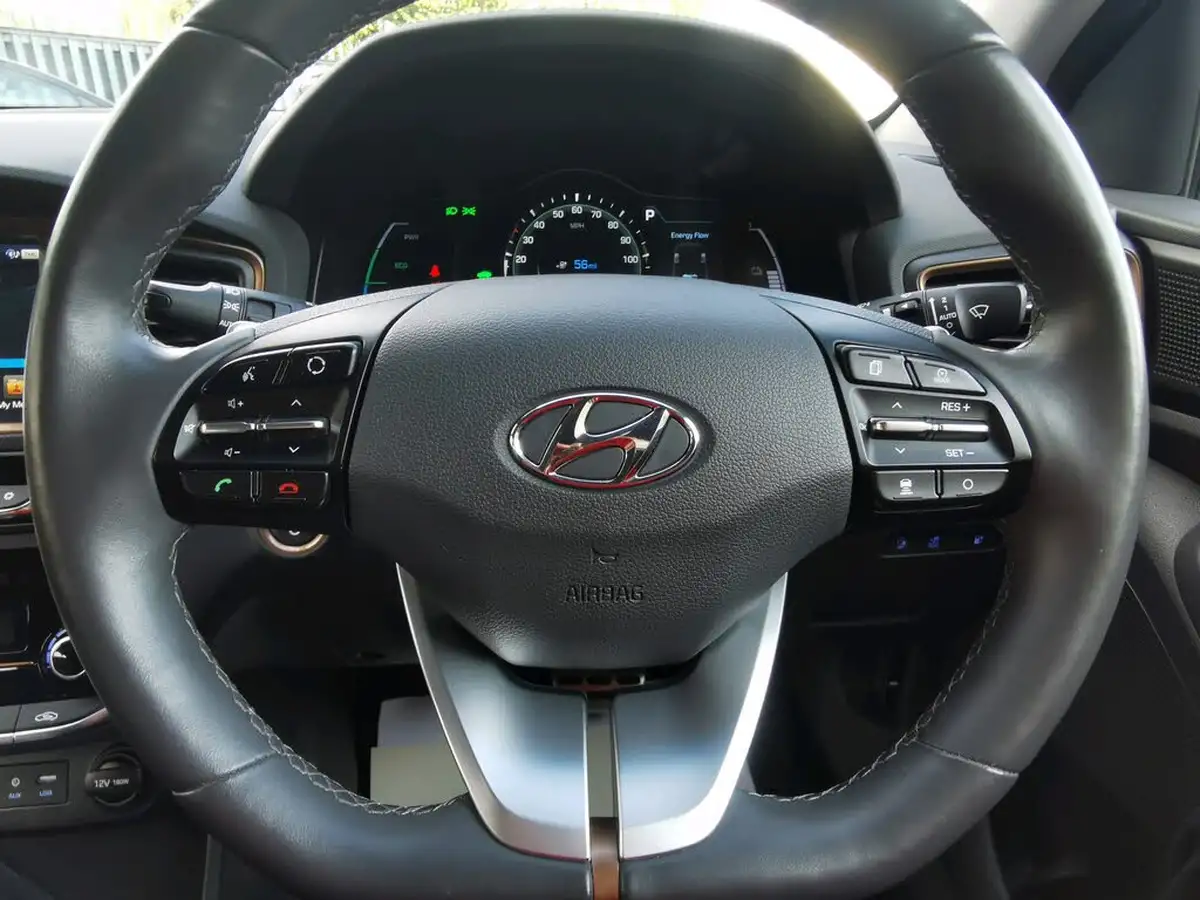 2019-hyundai-ioniq-e-premium-se-electric-88kw-big-15