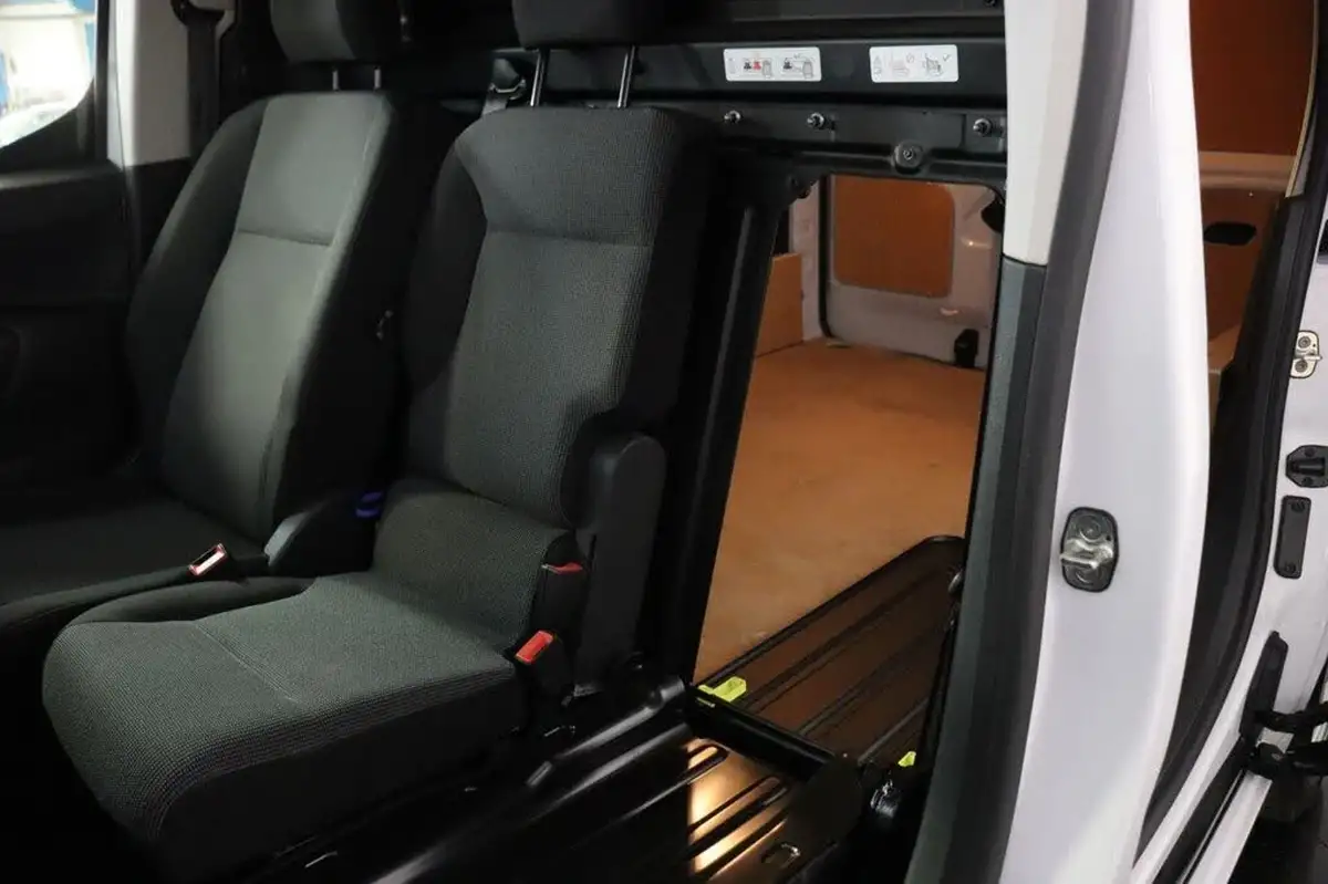 2023-peugeot-partner-15-bluehdi-1000-professional-premium-100pseu6d-big-19
