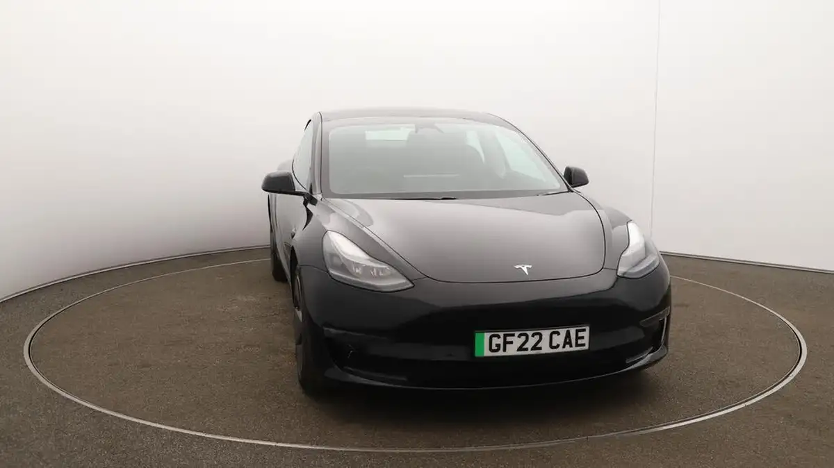 2022-tesla-model-3-e-long-range-big-21