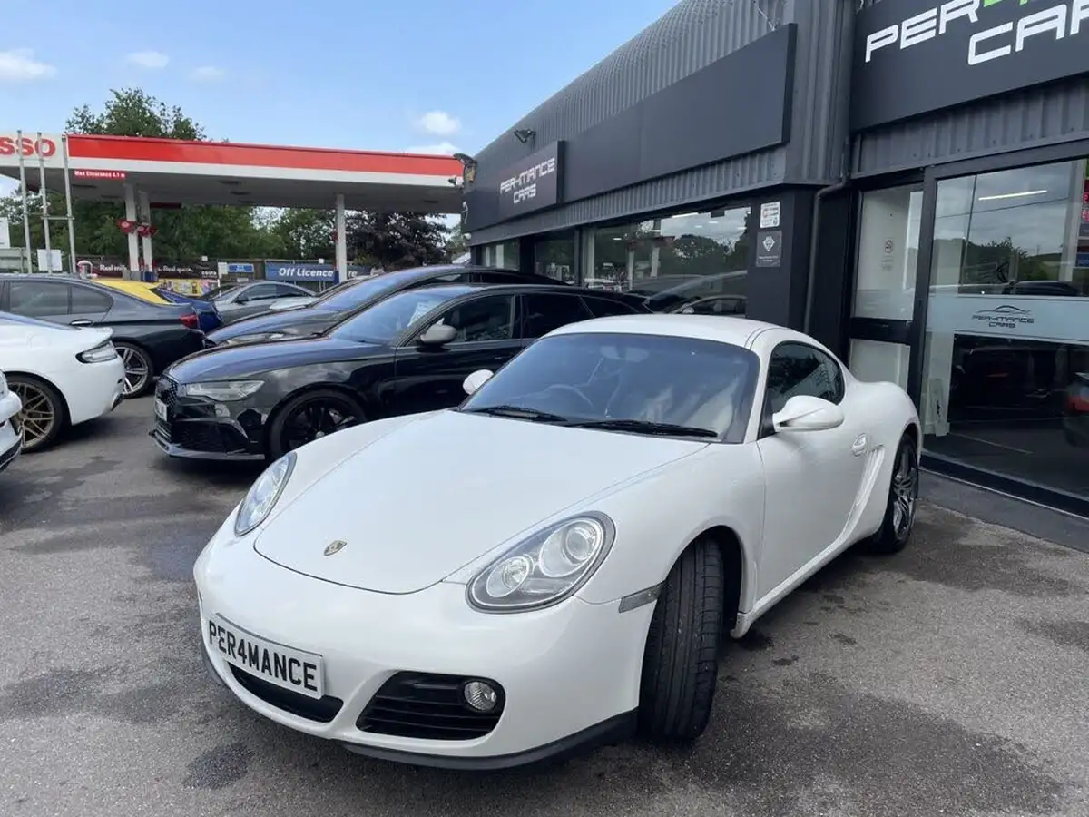 2011-porsche-cayman-29-big-6