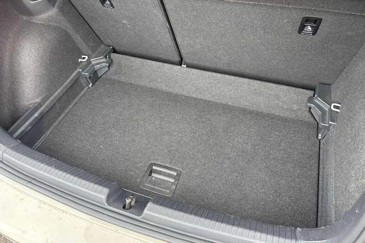 2022-volkswagen-polo-10-tsi-life-big-33