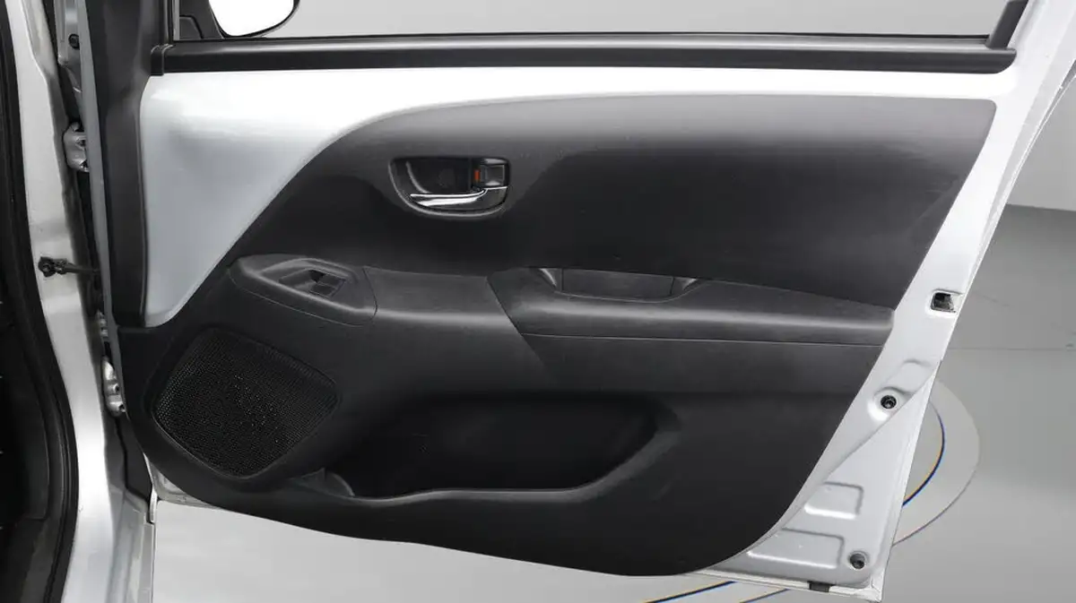 2019-toyota-aygo-10-vvt-i-x-play-big-15