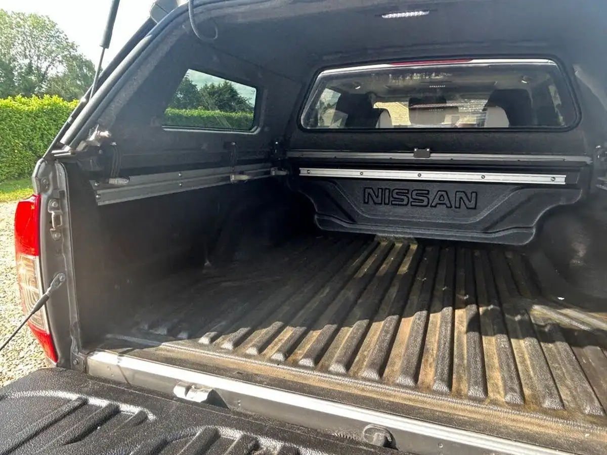 2019-nissan-navara-23dci-tt-tekna-8-navileather-auto-big-16