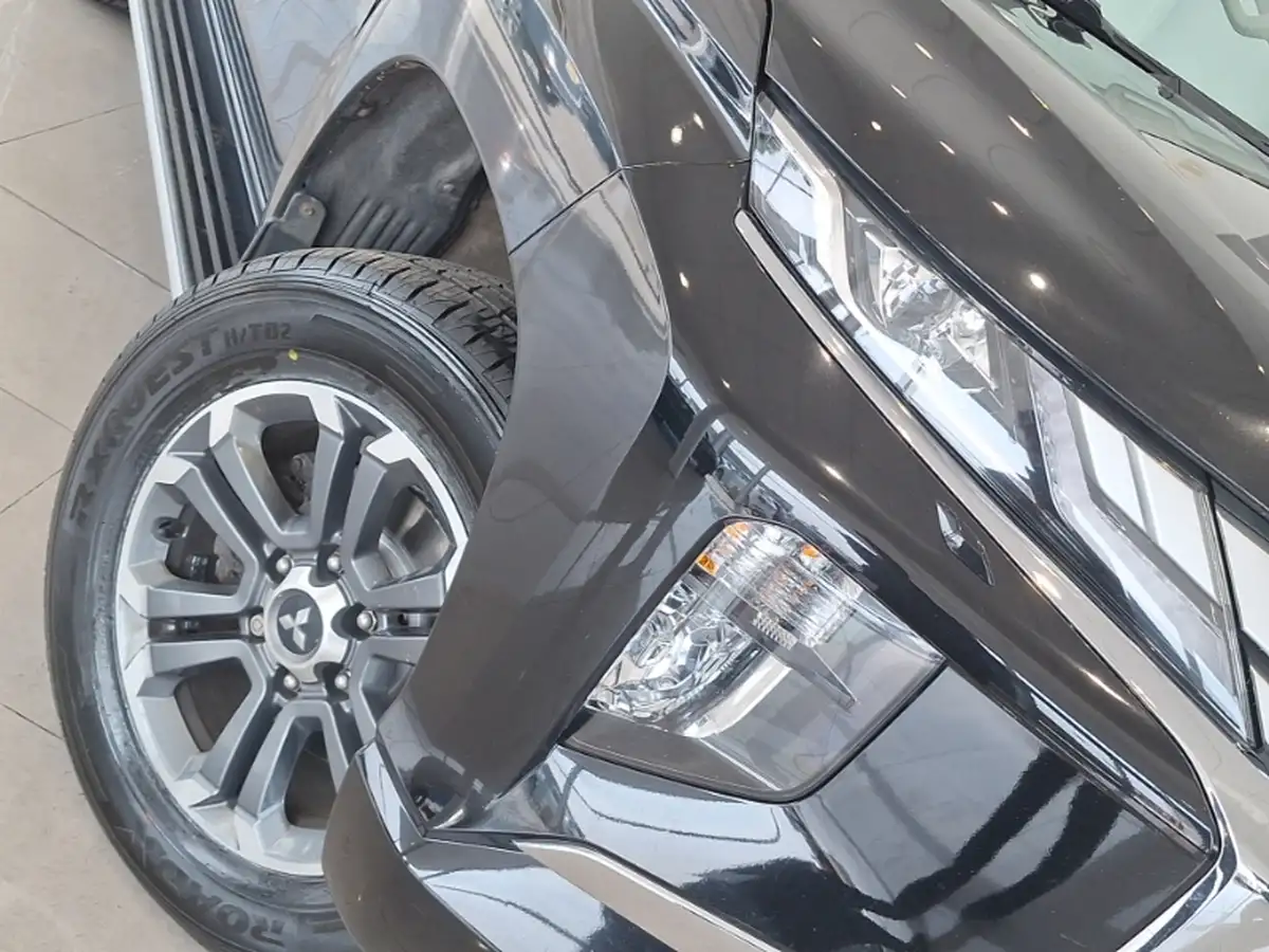 2021-mitsubishi-l200-22di-d-barbarian-auto-big-8