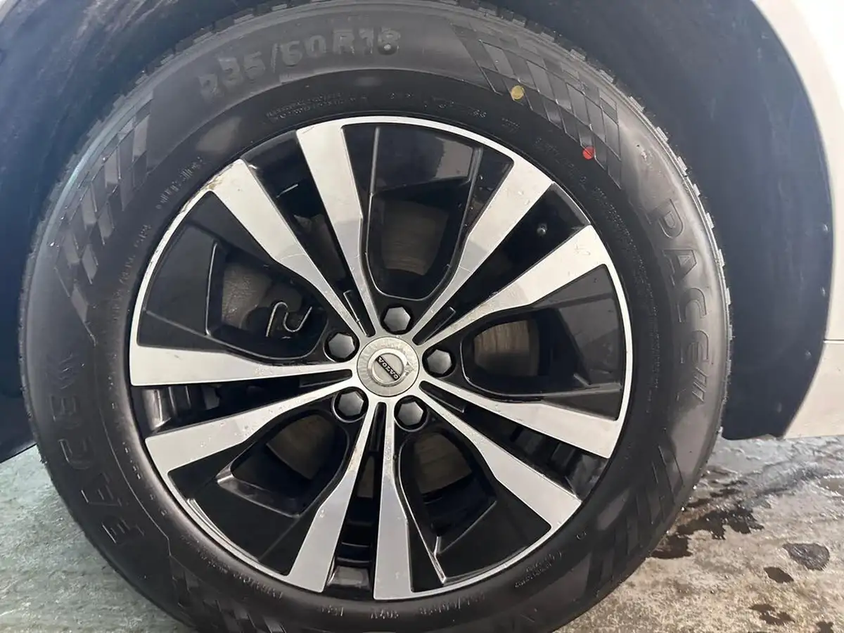2021-volvo-xc60-20-t6-inscription-expression-340bhp-big-40