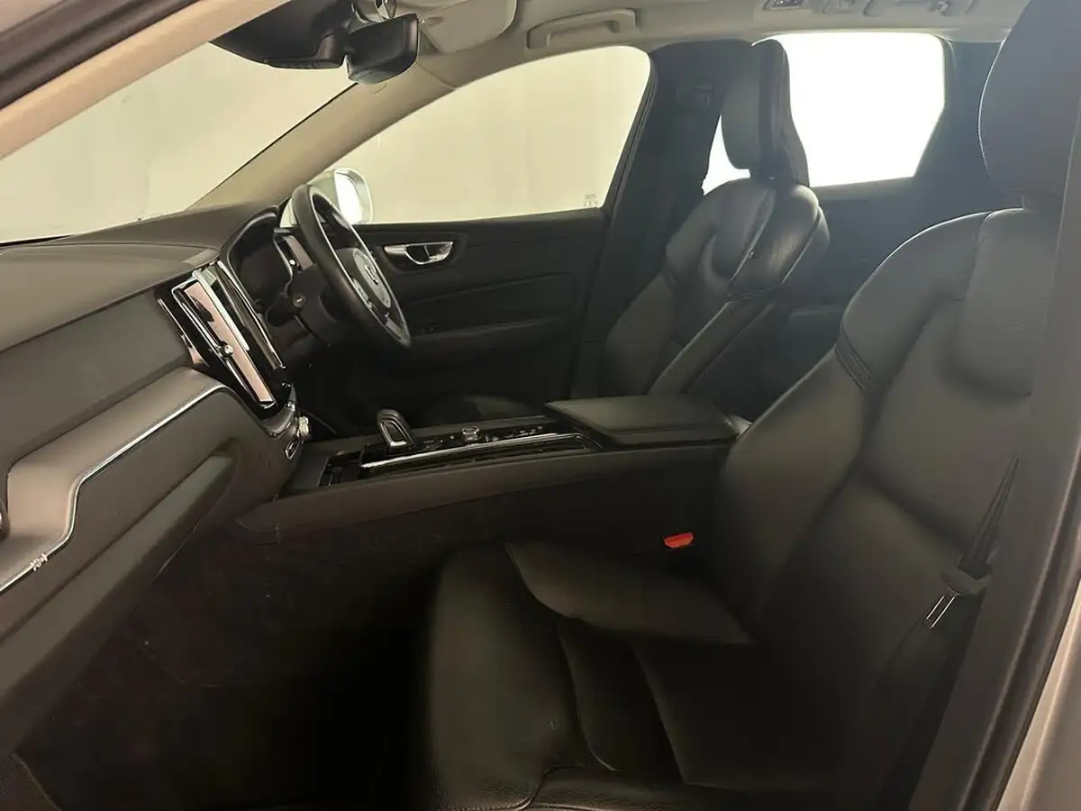 2021-volvo-xc60-20-t6-inscription-expression-340bhp-big-16