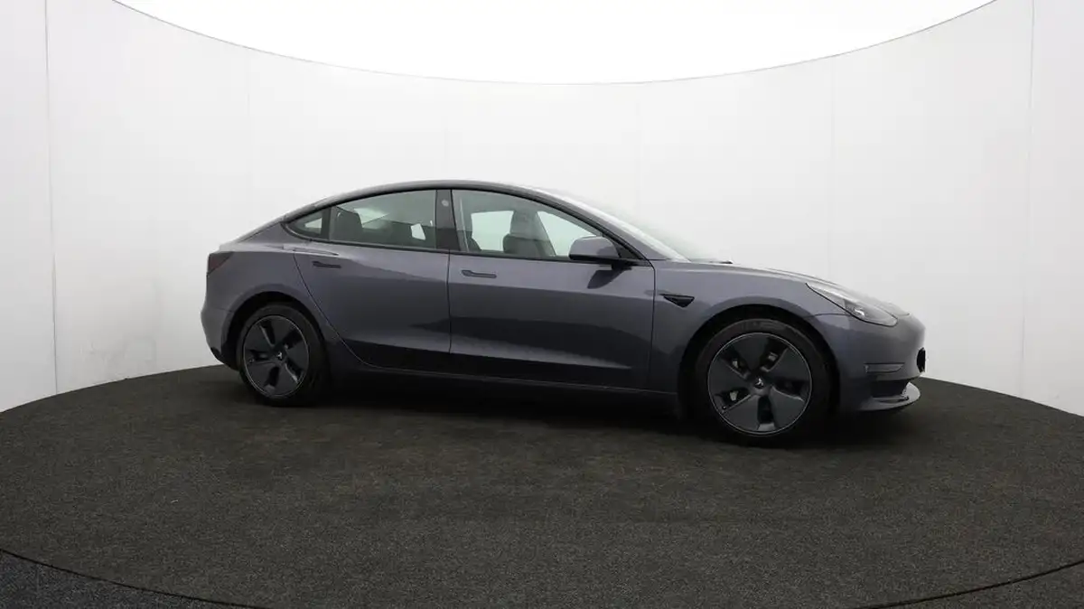 2021-tesla-model-3-e-long-range-awd-big-37