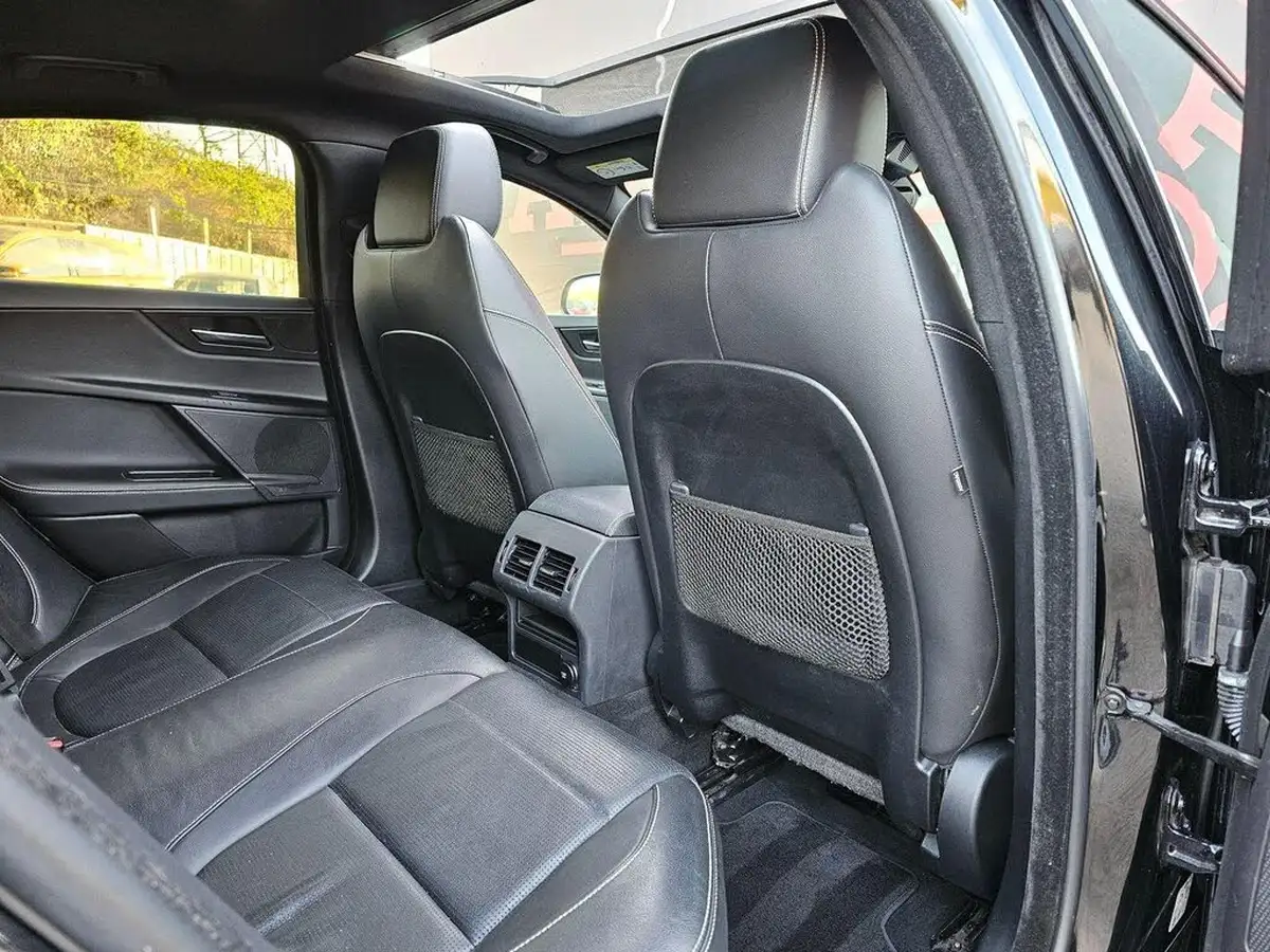 2018-jaguar-xe-20i-landmark-200ps-big-46