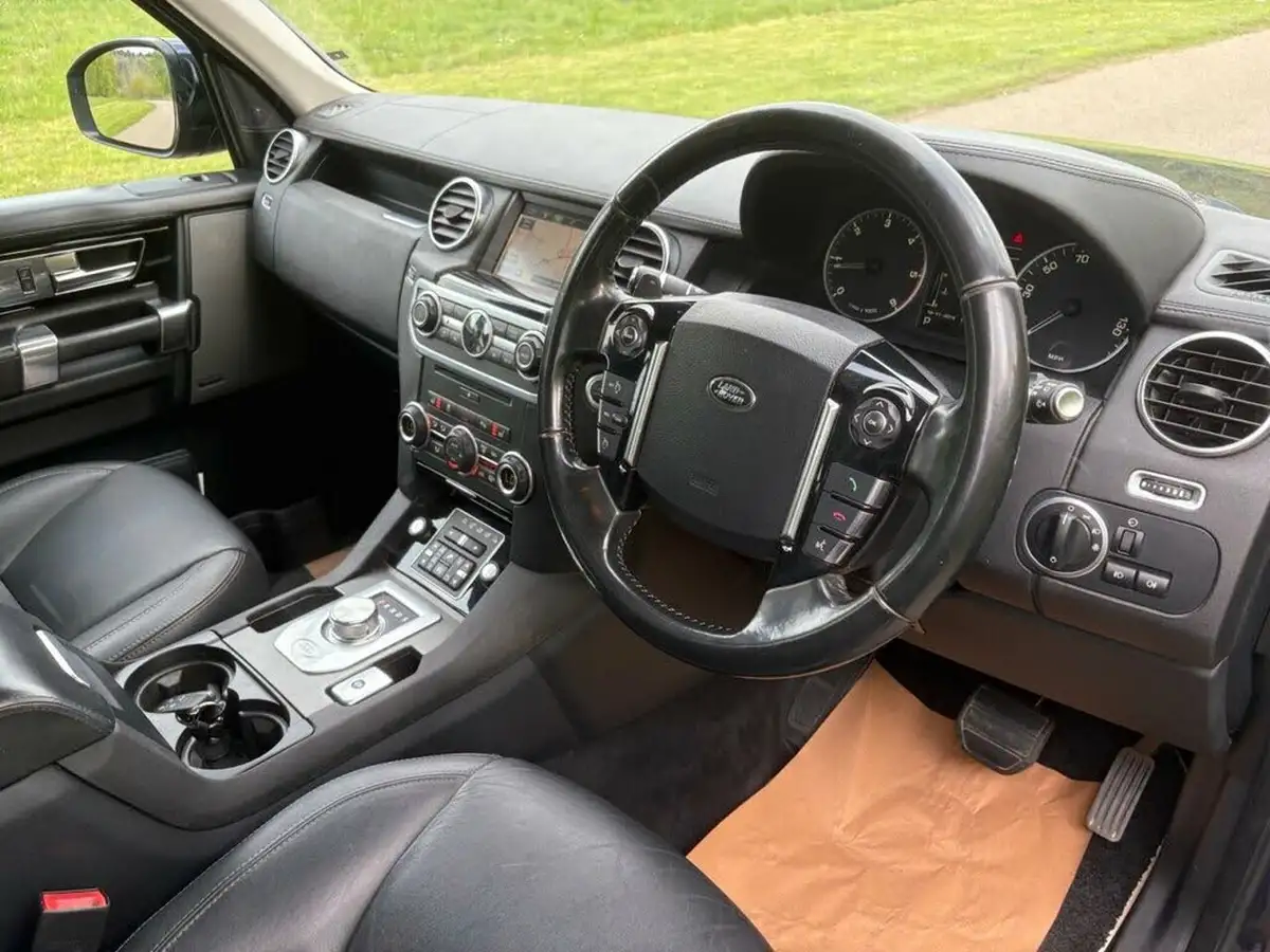 2014-land-rover-discovery-4-30-sd-v6-hse-big-7