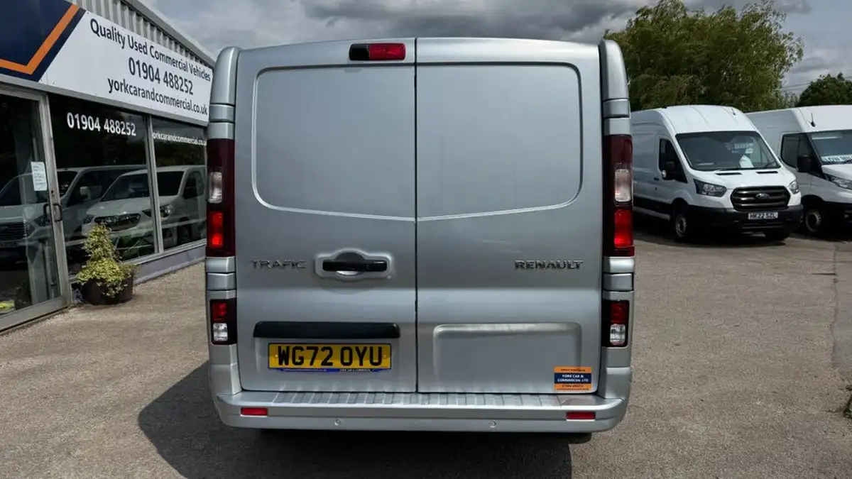 2023-renault-trafic-20dci-ll30-150-sport-panel-big-20