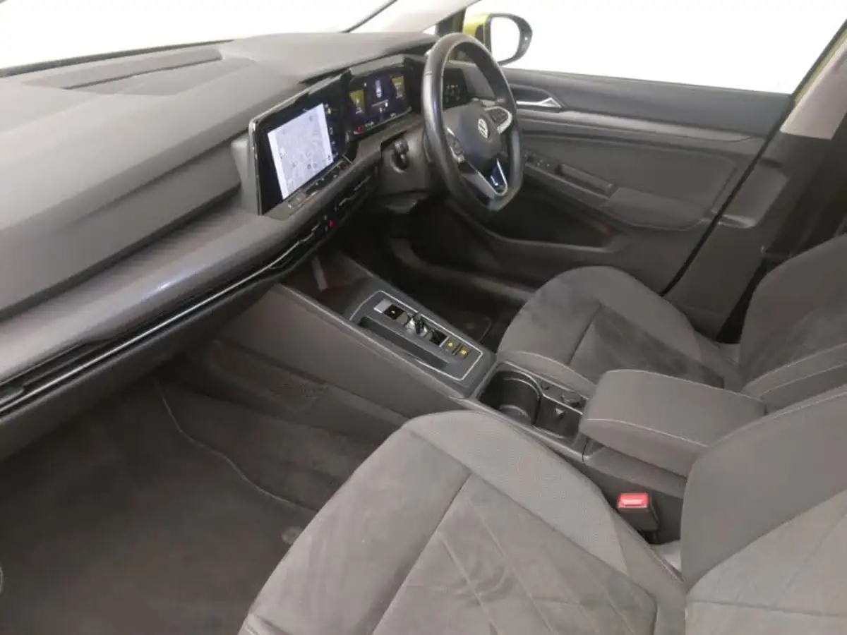 2020-volkswagen-golf-20tdi-style-150ps-hatchback-dsg-big-4