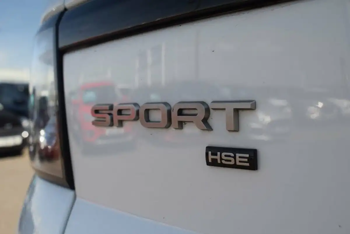 2022-land-rover-range-rover-sport-30-d300-hse-silver-big-17