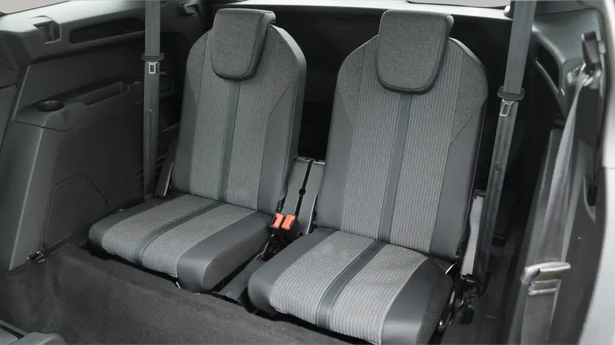2022-peugeot-5008-suv-15-bluehdi-allure-big-20