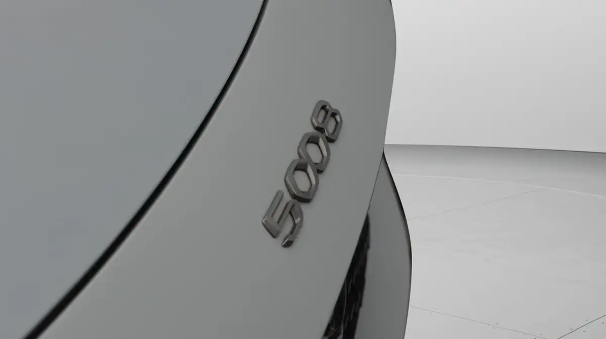 2022-peugeot-5008-suv-15-bluehdi-allure-big-24