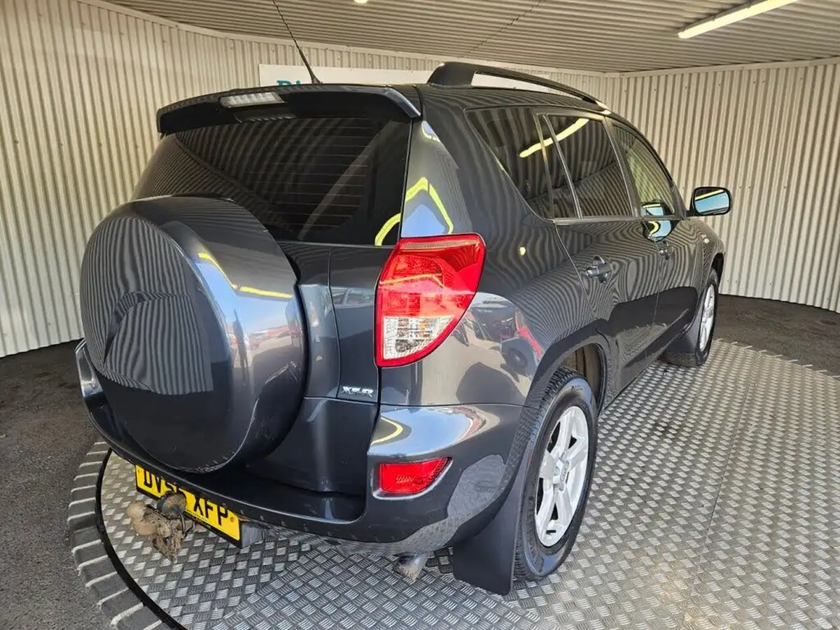 2007-toyota-rav4-22td-xt-r-big-2