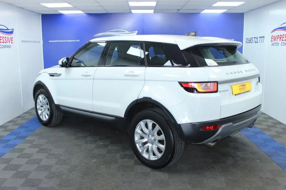 2017-land-rover-range-rover-evoque-20td4-se-auto-big-2