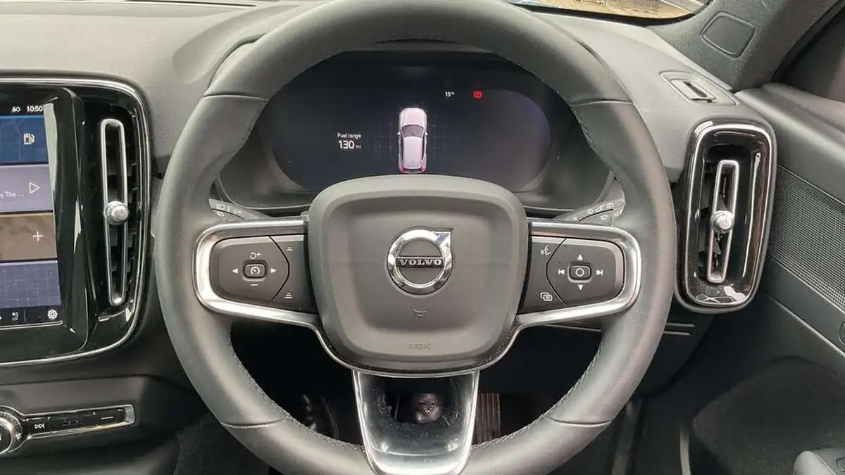 2022-volvo-xc40-20-b4-plus-awd-big-9