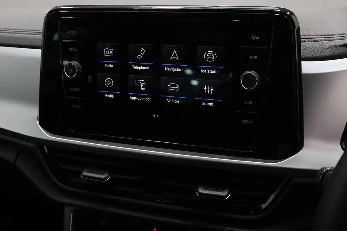 2024-volkswagen-t-roc-15-tsi-life-dsg-big-11