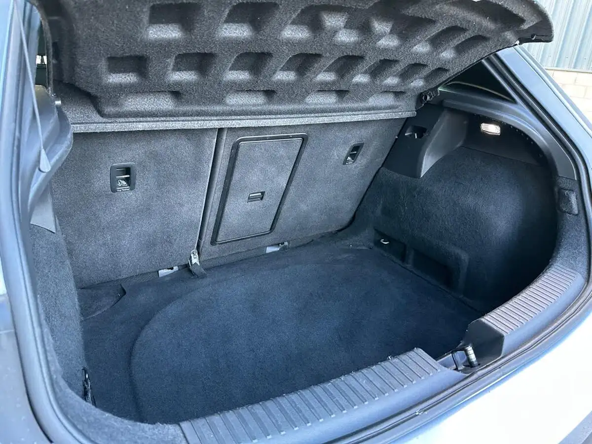 2020-seat-leon-15-tsi-evo-fr-black-edition-150ps-hatchback-dsg-big-28