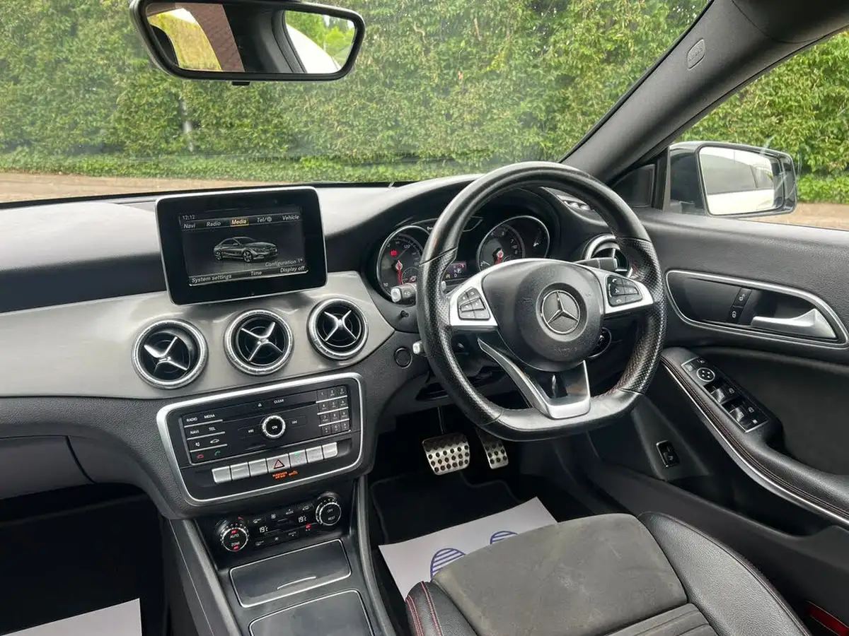 2017-mercedes-benz-cla-16-cla-180-amg-line-coupe-4d-7g-dct-big-8
