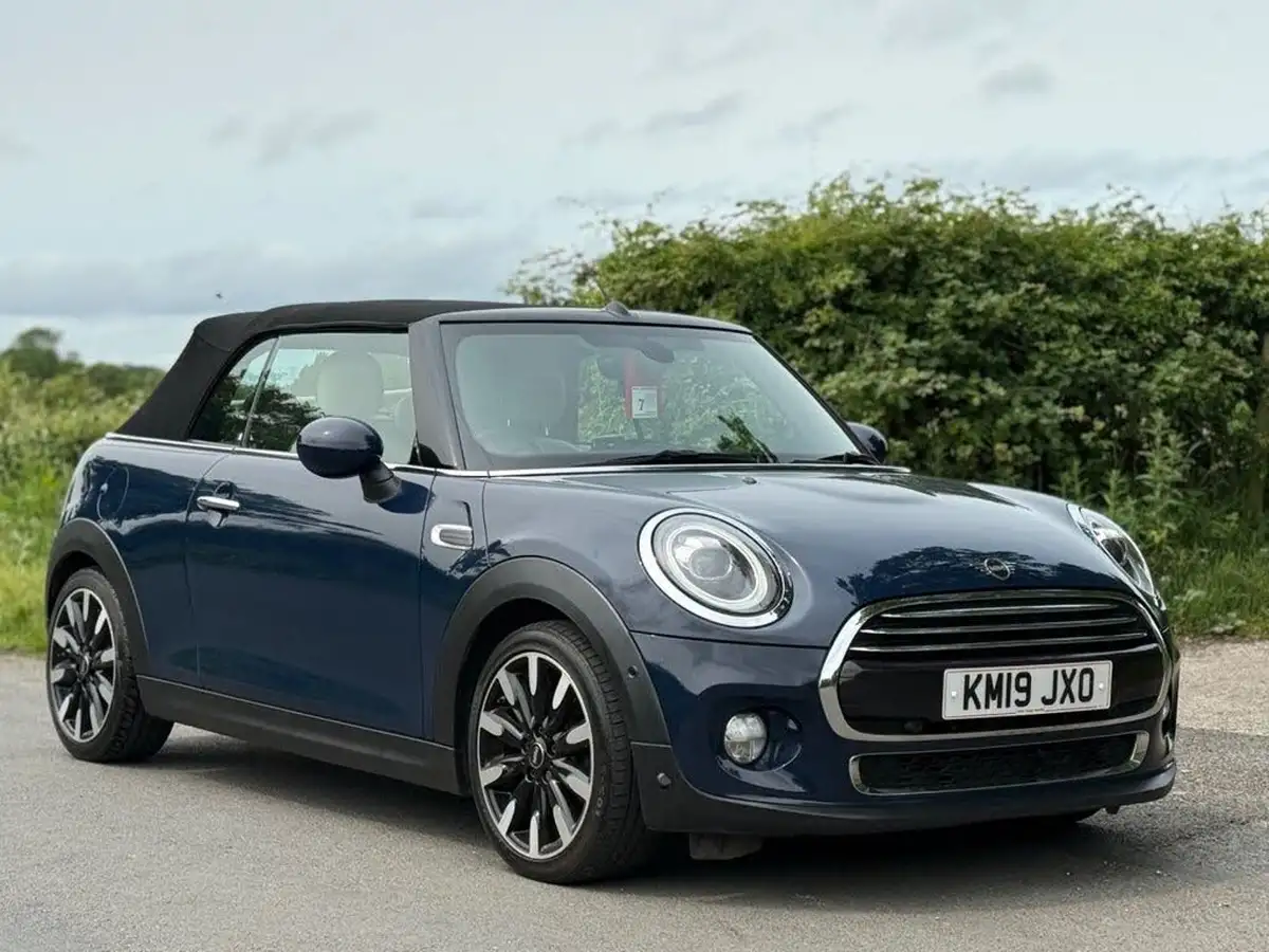 2019-mini-cooper-15-cooper-exclusive-134bhp-ss-convertible-2d-auto-big-1