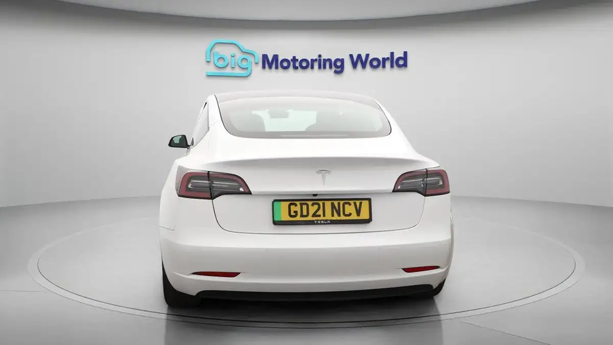 2021-tesla-model-3-e-standard-plus-big-6