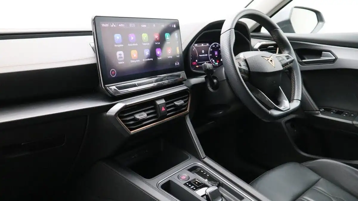 2022-cupra-formentor-14-e-hybrid-v2-big-3