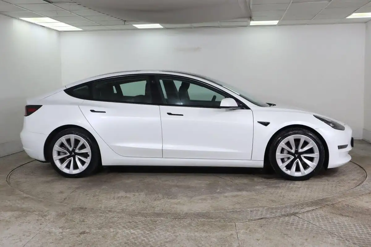 2021-tesla-model-3-e-long-range-4x4-big-6