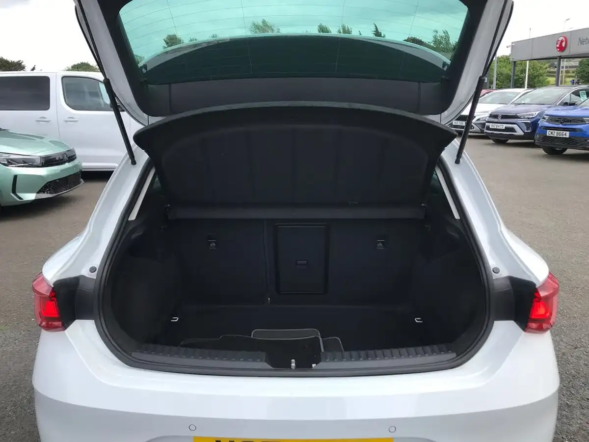 2022-seat-leon-10-tsi-evo-fr-hatchback-big-7