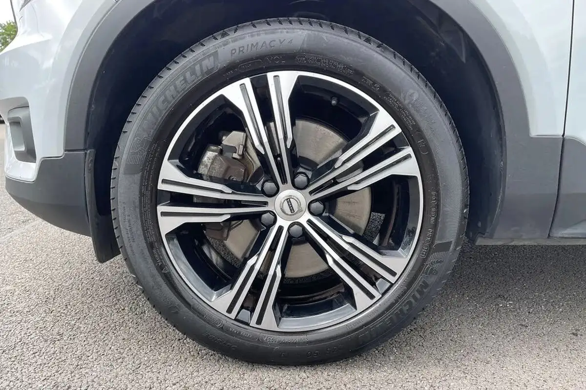 2022-volvo-xc40-15-t5-inscription-pro-big-12