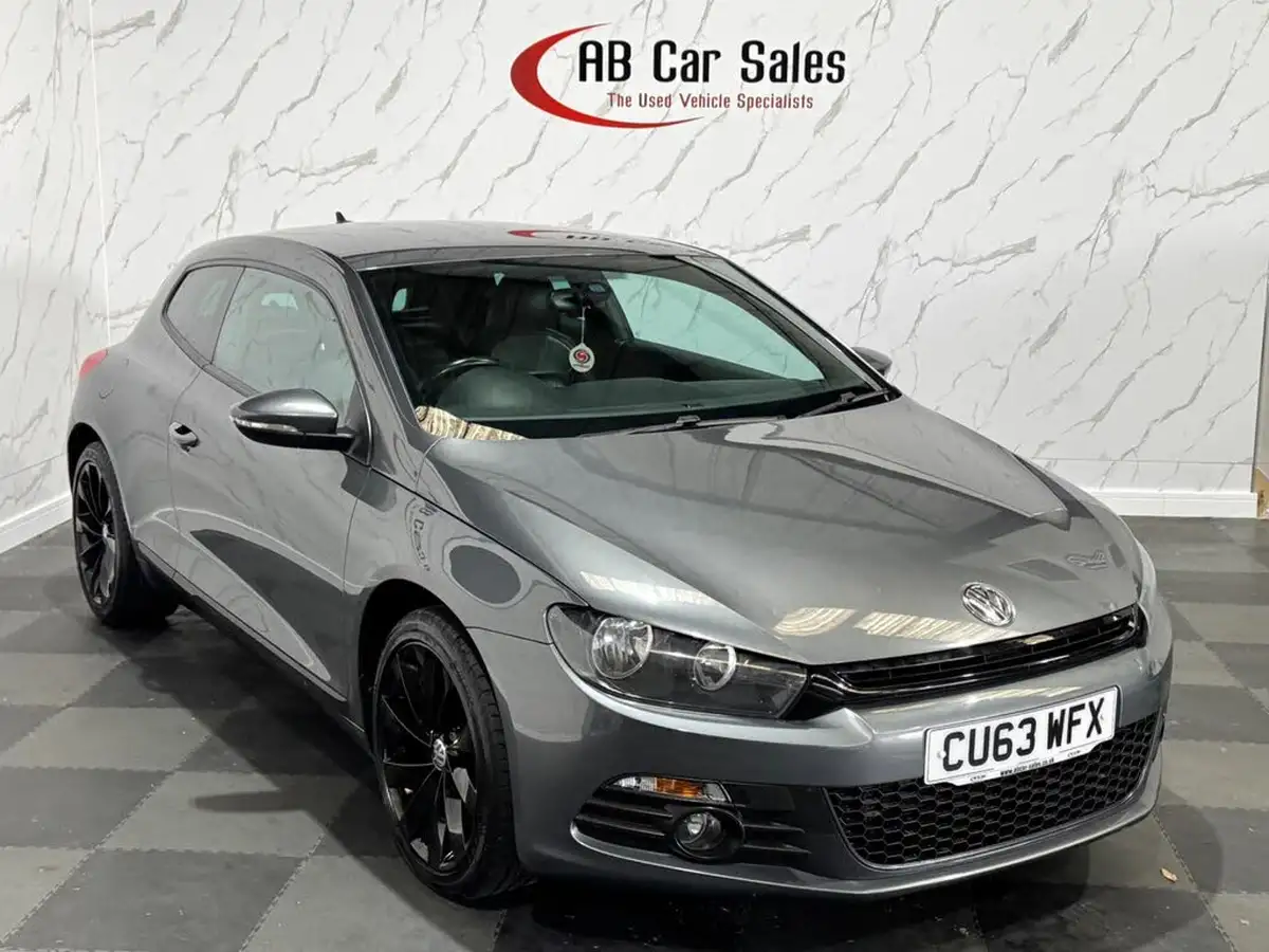 2013-volkswagen-scirocco-20tdi-gt-big-4