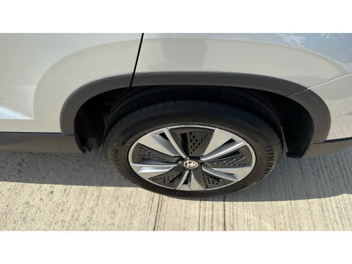 2022-skoda-karoq-10-tsi-se-drive-big-22