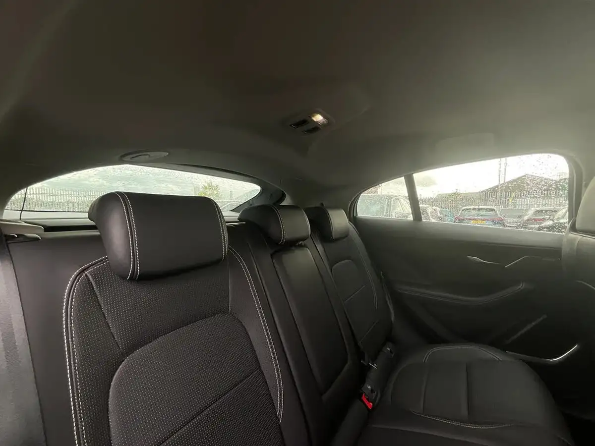2019-jaguar-i-pace-ev400-hse-big-10