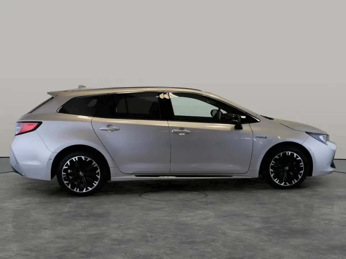 2021-toyota-corolla-18-vvt-i-gr-sport-17in-alloy-wheelstrk-touring-sports-big-11
