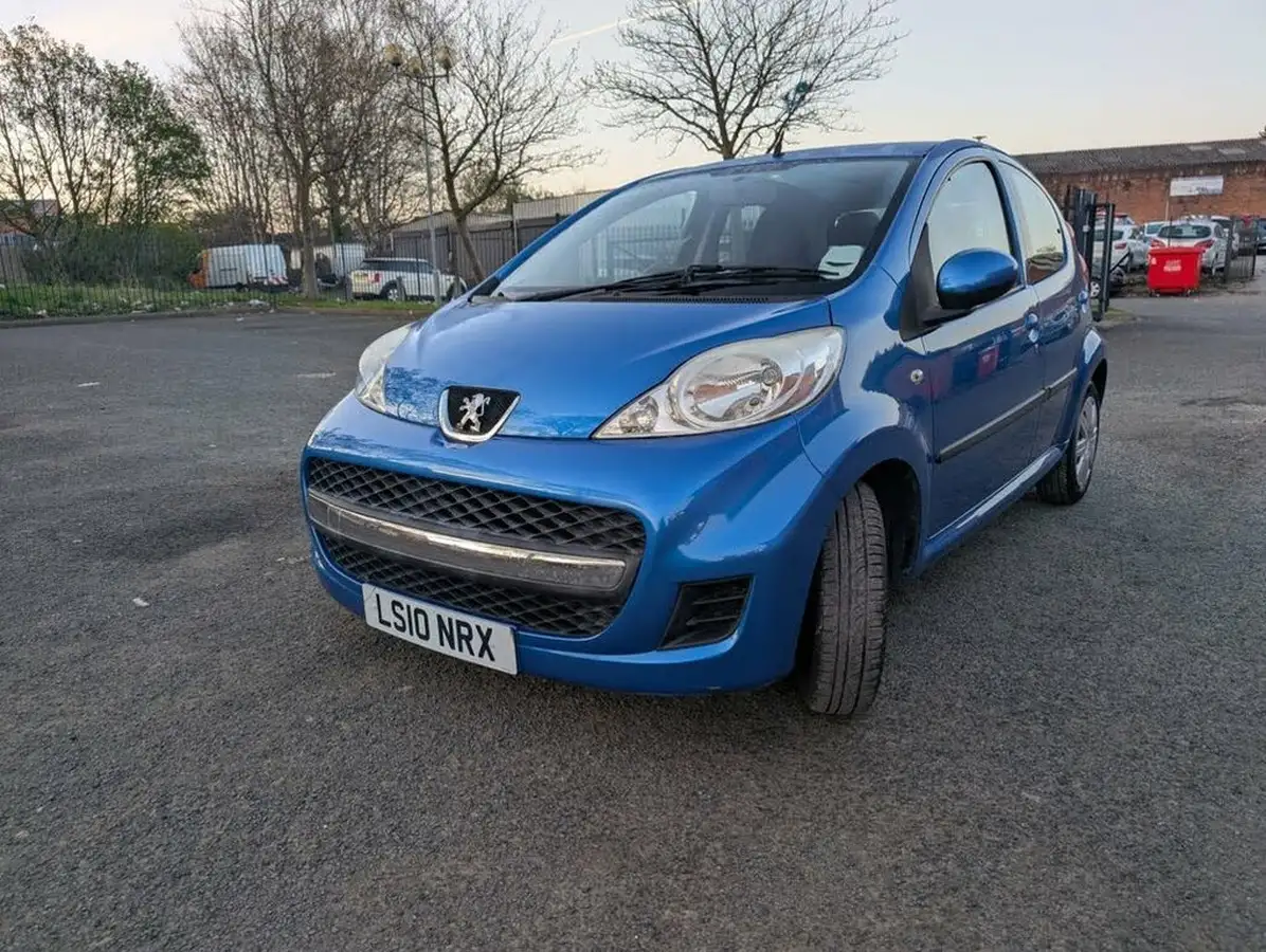 2010-peugeot-107-10-urban-5d-2-tronic-big-21