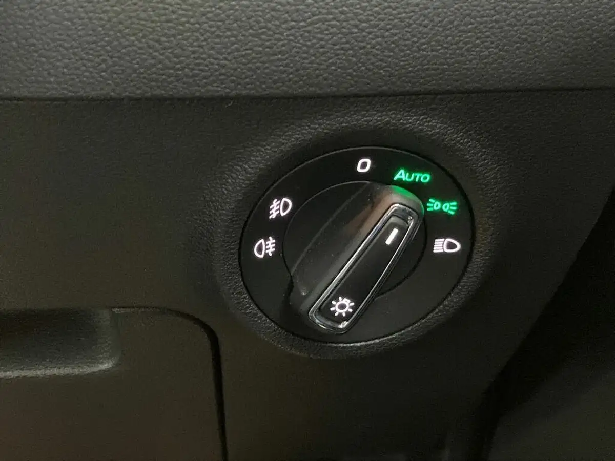 2022-skoda-karoq-10-tsi-se-l-big-31