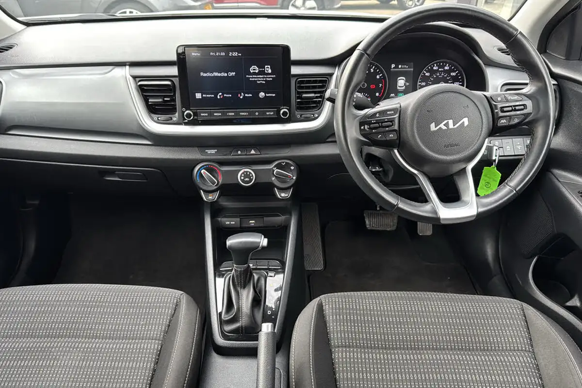 2022-kia-stonic-10-t-gdi-2-dct-big-7
