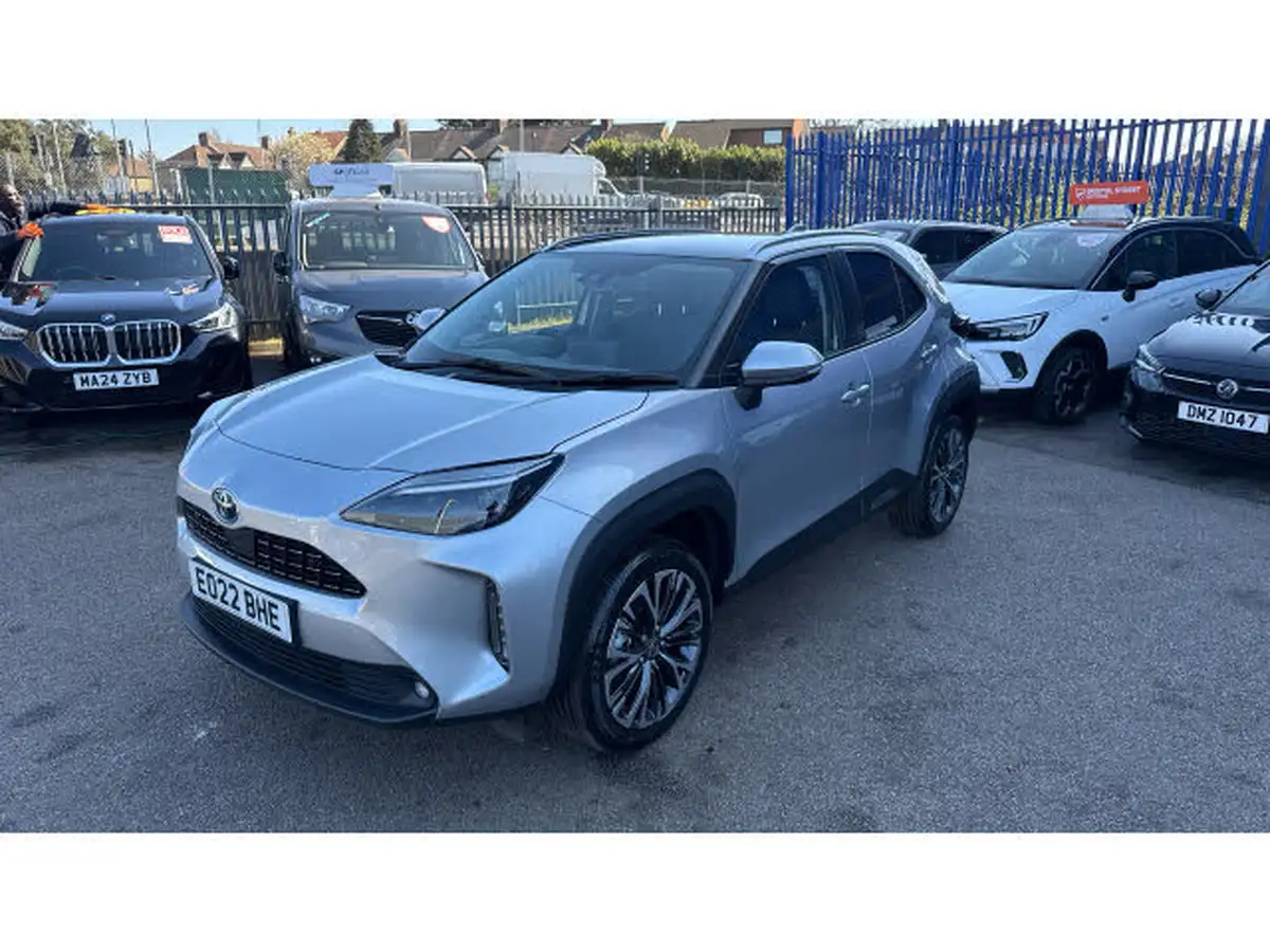 2022-toyota-yaris-cross-15-vvt-i-excel-big-22