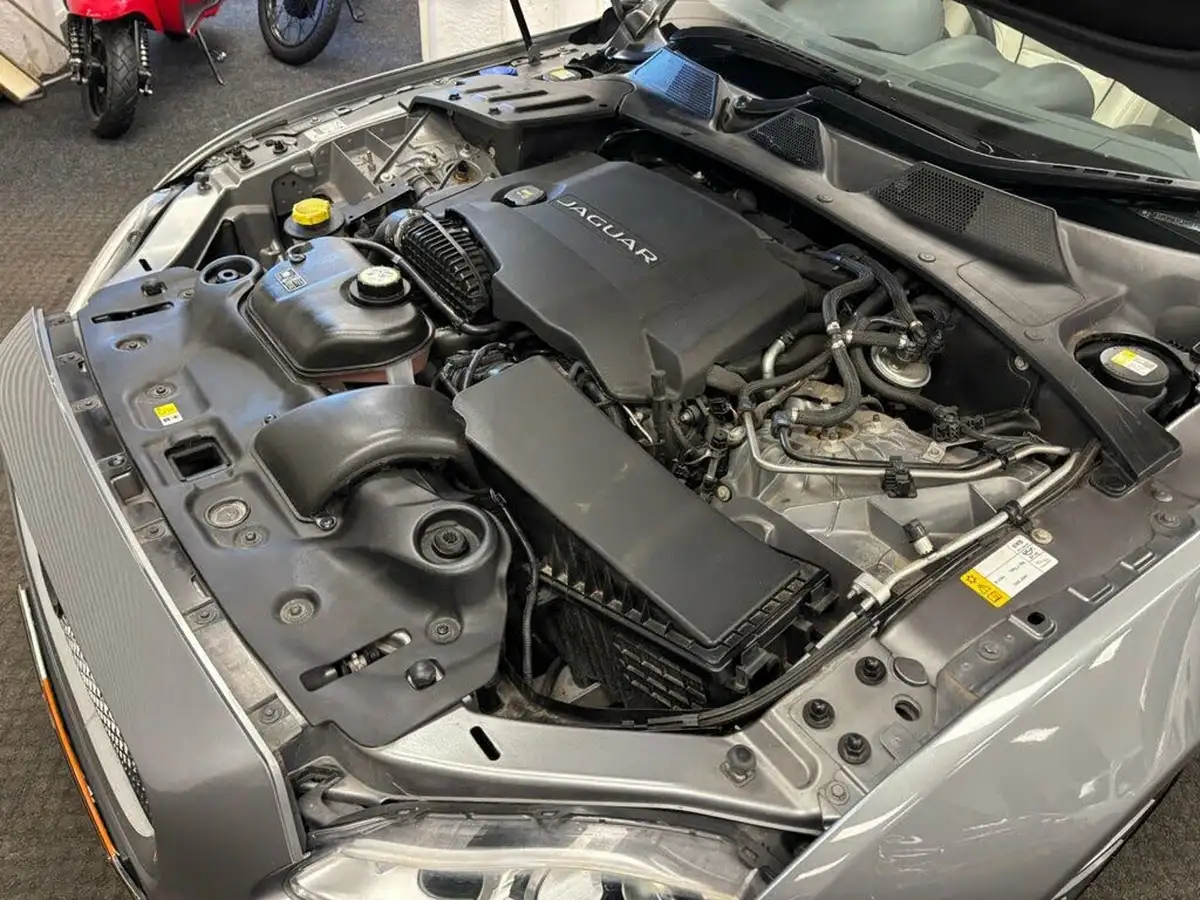 2014-jaguar-xj-series-30td-xj-portfolio-swb-auto-big-69