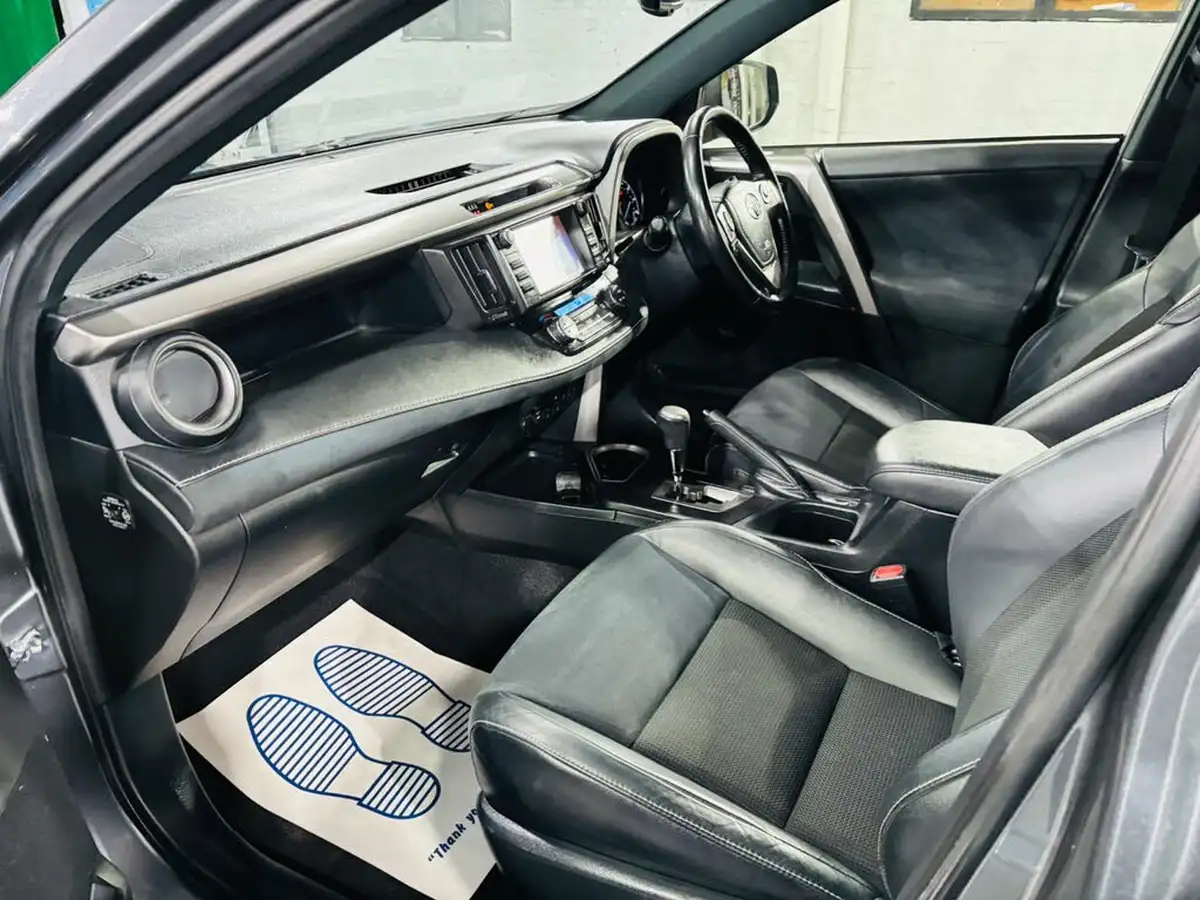 2016-toyota-rav4-25-vvt-i-icon-e-cvt-big-11