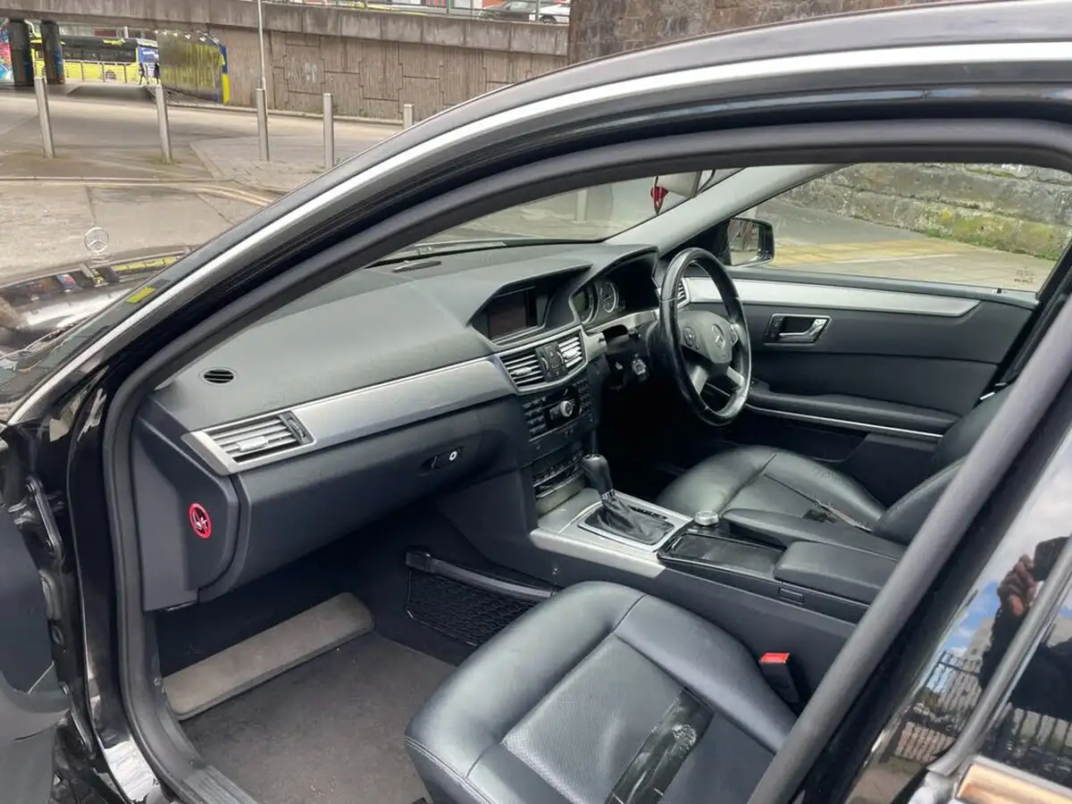 2009-volkswagen-polo-12-moda-60ps-5d-big-8