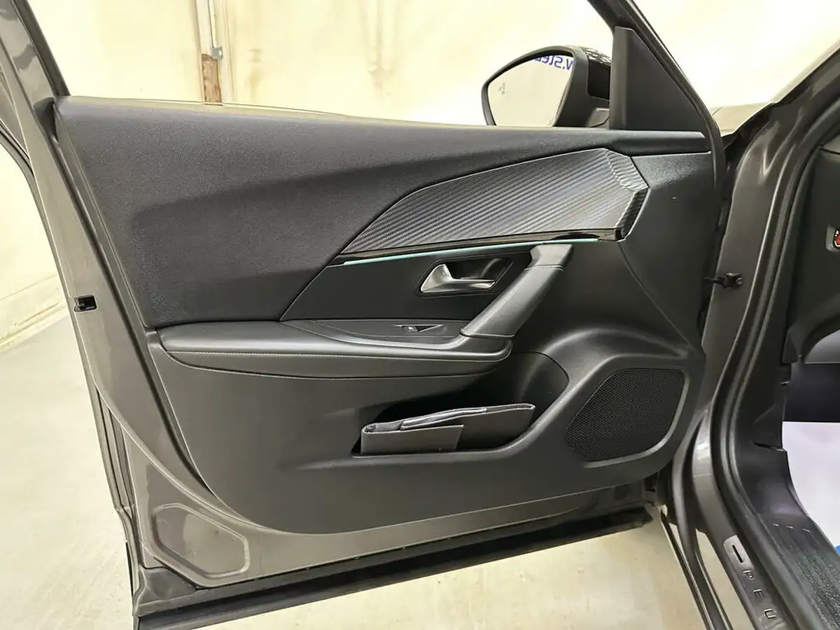 2022-peugeot-2008-suv-12-puretech-gt-big-30