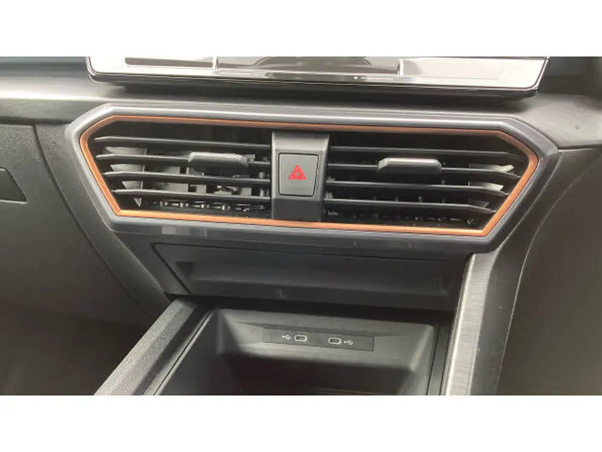 2024-cupra-formentor-14-e-hybrid-v2-big-21