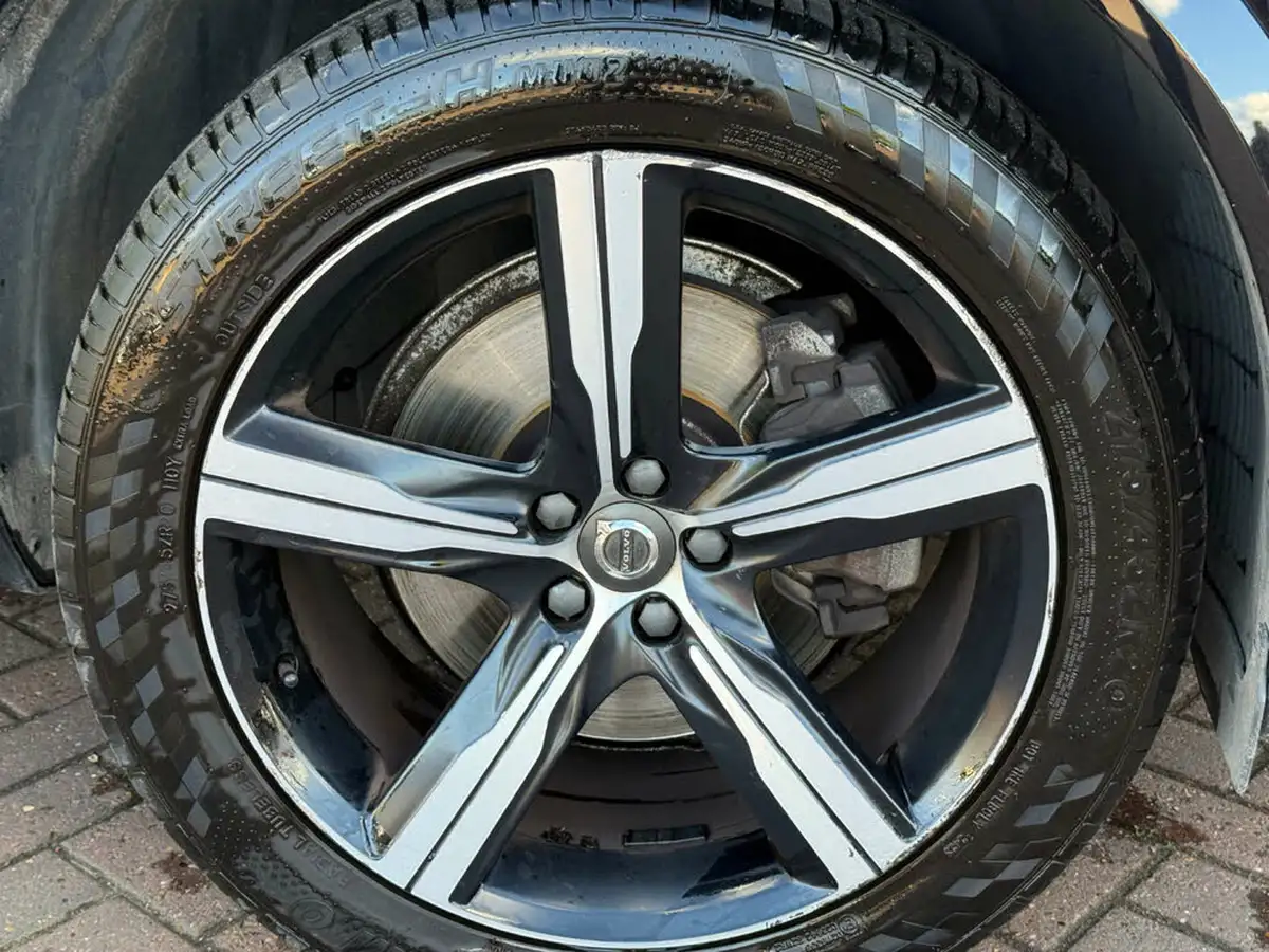2018-volvo-xc90-20td-d5-r-design-4x4-big-36