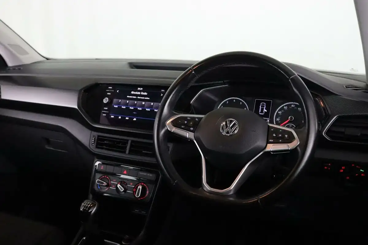 2020-volkswagen-t-cross-10-tsi-se-115ps-big-12