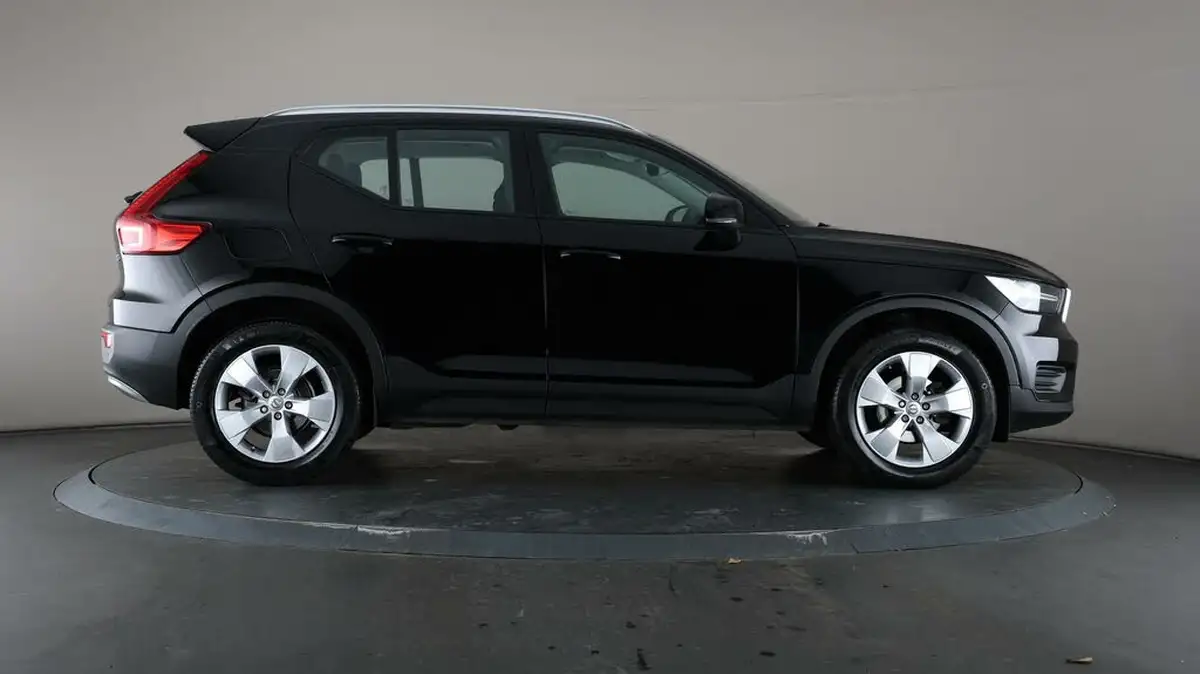 2021-volvo-xc40-15-t3-momentum-161bhp-auto-big-51